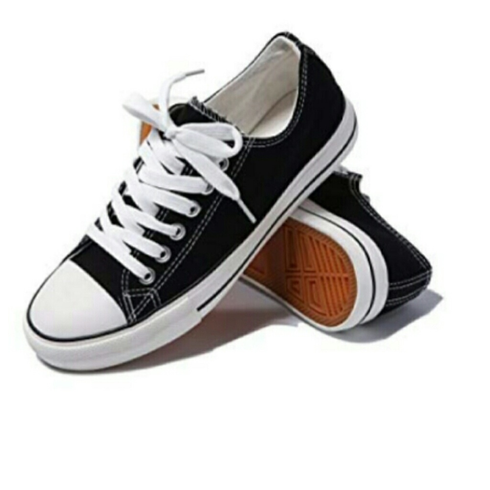 Converse - Picture 2 of 2